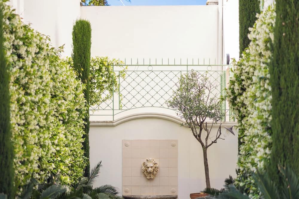 Hotel Verlaine
