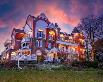 Niagara Grandview Boutique Hotel - Niagara Falls - Building