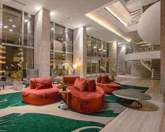 Suryaa Hotel Pinhais, Curio Collection by Hilton - Pinhais - Ingresso