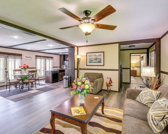 Dog-Friendly Home w/ Mtn Views in Chilhowie! - Chilhowie - Sala de estar