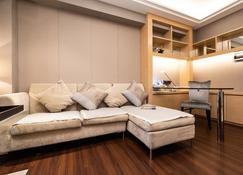 Shenzhen Weipin Service Apartment - Shenzhen - Living room