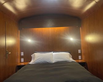 Onkel Inn Wagon Sleepbox - Uyuni