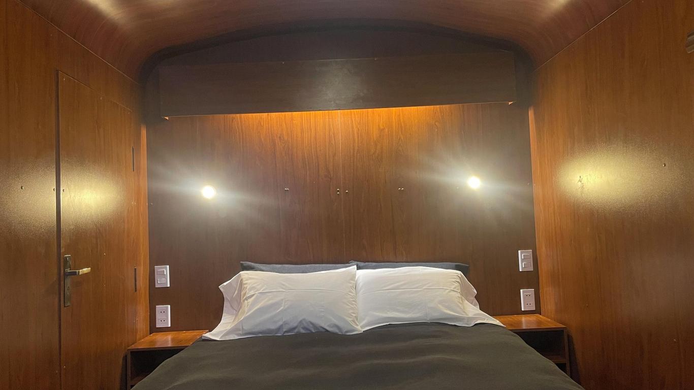 Onkel Inn Wagon Sleepbox Uyuni