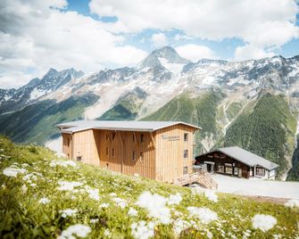Momentum, die Lauchernalp Lodge - Wiler (Lötschen) - Будівля