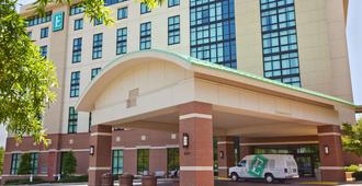 Embassy Suites by Hilton Hot Springs Hotel & Spa - Hot Springs