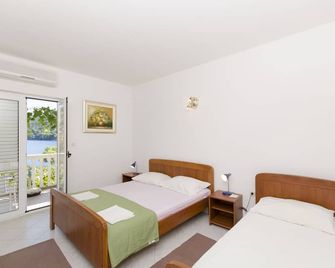 Apartments and Rooms Nike - Sobra