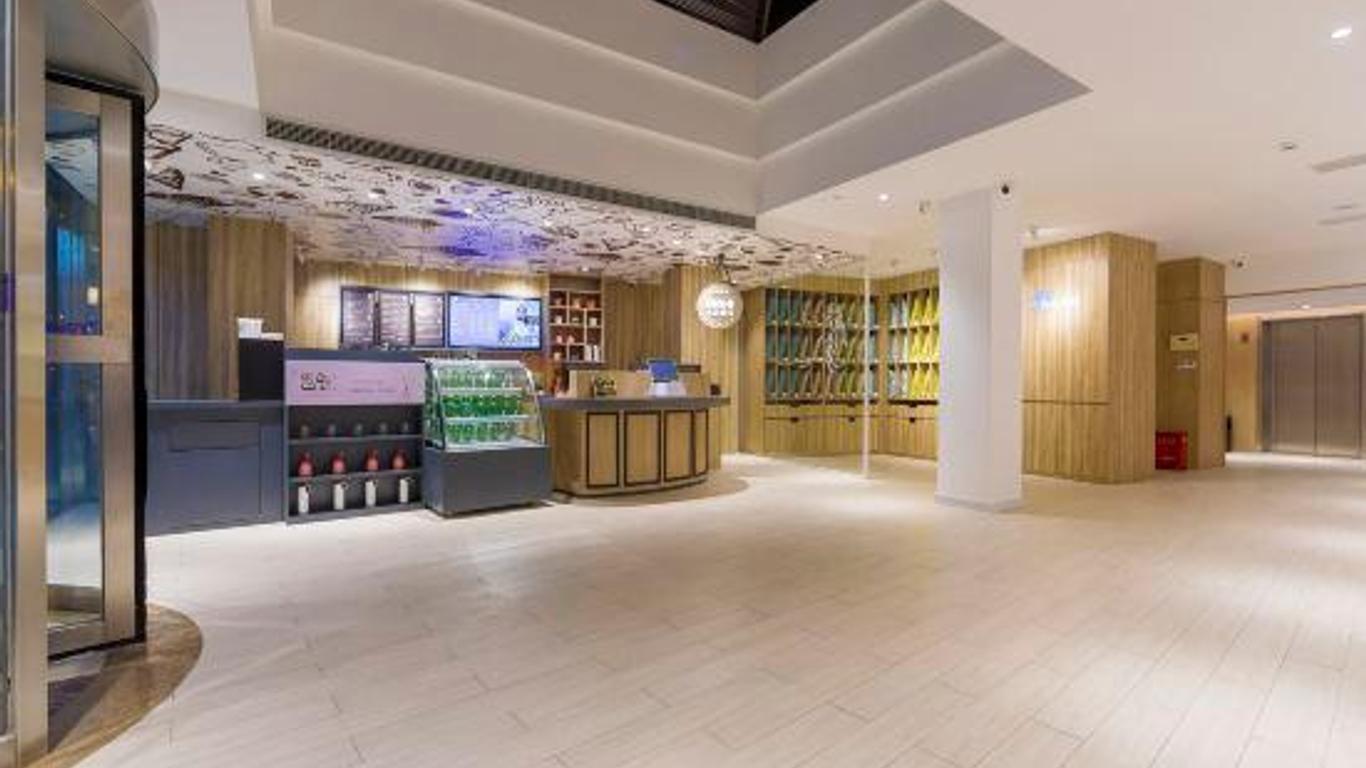 Hanting Hotel (Shanghai Hongqiao Railway Station Qixin Road Branch)