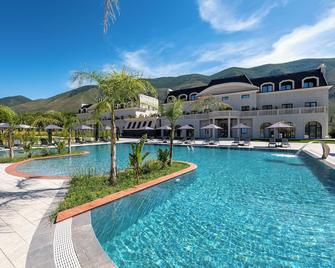 Acros Resort - Vlorë - Piscina