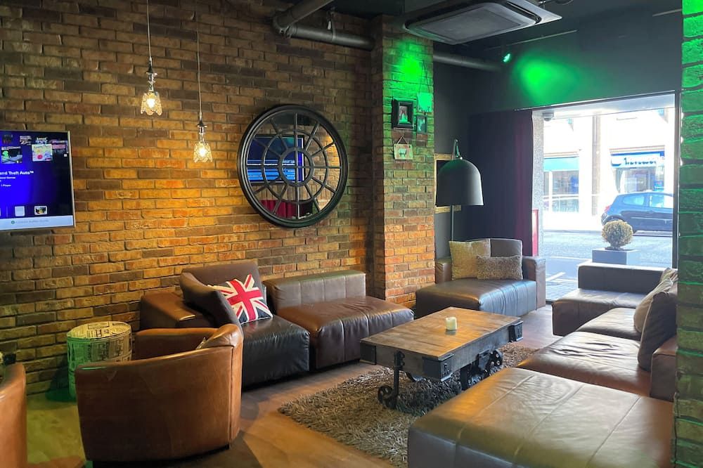 بي آند بي هوتل إنفرنيس - إينفيرنيس - ردهة