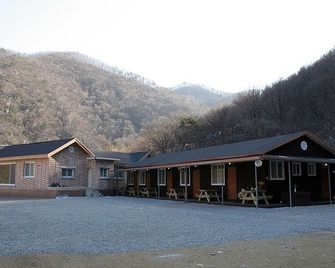 Cheongsong Ice Valley Pension - Cheongsong - Building