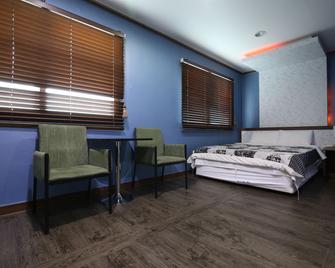 R.I Spa Hotel - Chungju-Si - Habitación
