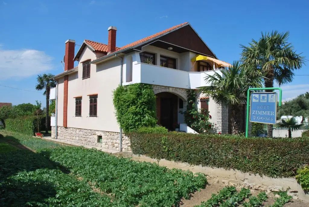 Guesthouse Ema - Sukošan - Building