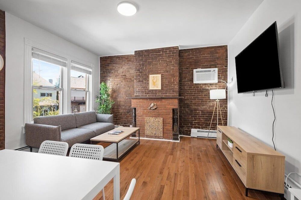 Shadyside, Pittsburgh, Modern and Cozy 1 Bedroom Unit3 with Free Parking - פיטסבורג - סלון