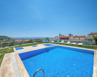 Ornella Butik Otel - Altinoluk - Bazén