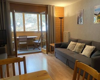 Alpine Apartment in Swiss Village of Tor - Vionnaz - Sala de estar