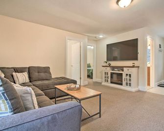 Vermont Retreat - 8 Mi to Killington Ski Area - Killington - Living room