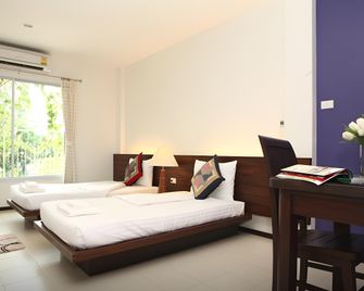 Le Ranong Bistro and Guesthouse - Mueang Ranong - Habitación