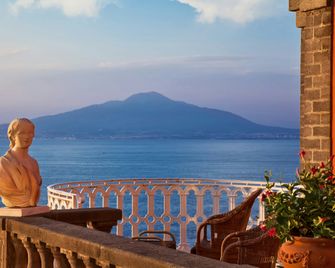 Grand Hotel Excelsior Vittoria - Sorrento - Balkon