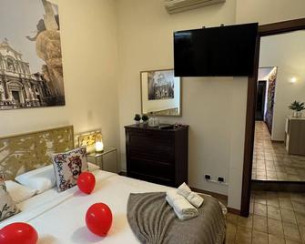 Duomo View Apartment - Catania - Bedroom