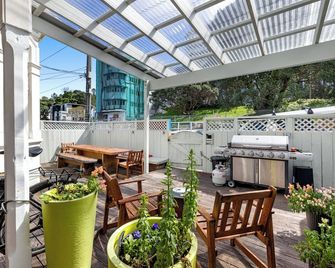 Worldwide Backpackers - וולינגטון - מרפסת