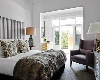Lake House - Daylesford - Bedroom