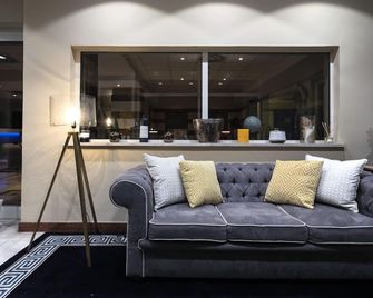 بي في أولي هوتل - روما - غرفة معيشة