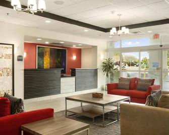 Take a Stroll at Myers Park! Relaxing Stay! Pets Allowed! - Tallahassee - Front desk