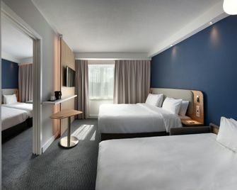 Holiday Inn Express Hasselt By IHG - Гасселт - Спальня