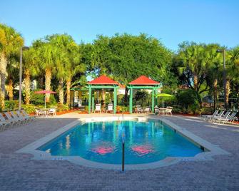 \'At Sea\' Condo 15 Minutes from Disney - Four Corners - Pool