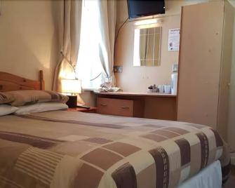 Dora Hotel - Blackpool - Bedroom