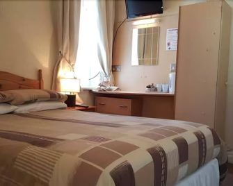 Dora Hotel - בלקפול - חדר שינה