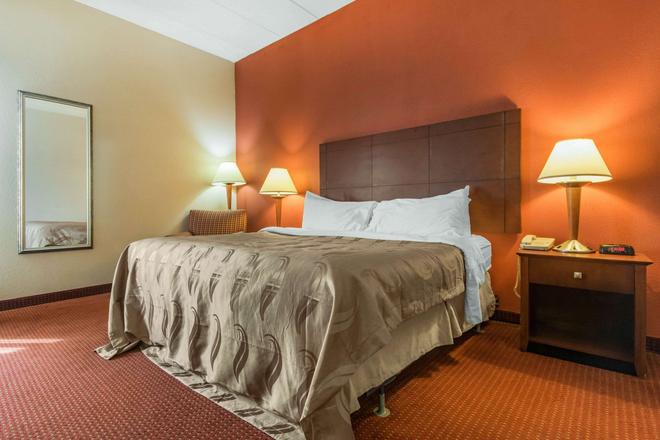 Quality Inn And Suites 70 1 2 0 Lawrenceburg Hotel Deals
