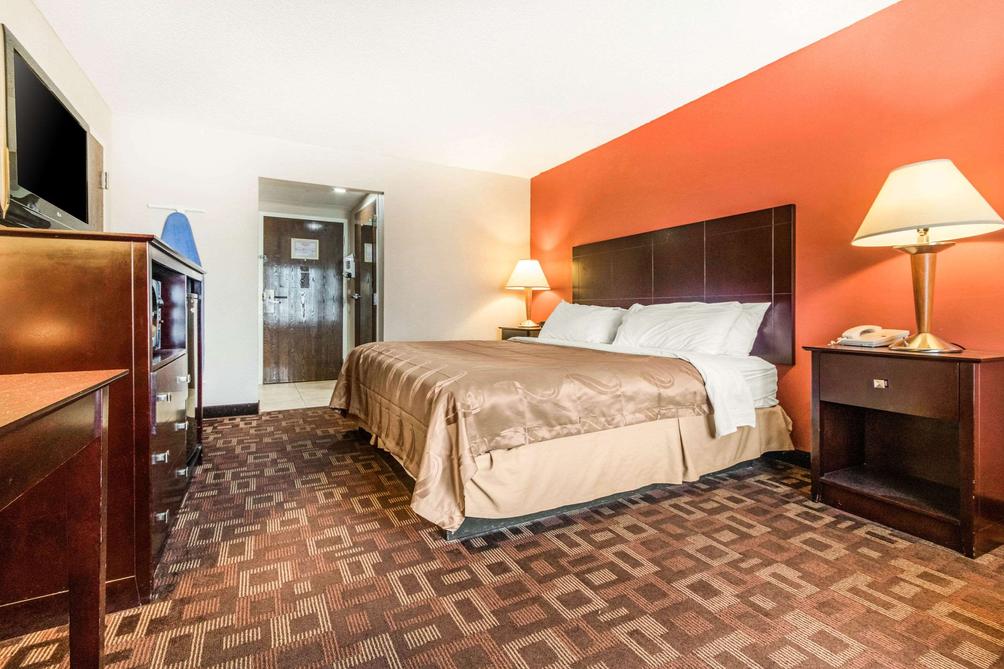 Quality Inn And Suites 70 1 2 0 Lawrenceburg Hotel Deals