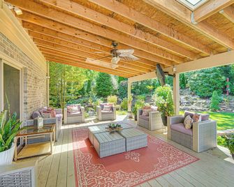 3 Mi to Lake Redman Home with Furnished Pergola! - York - Patio