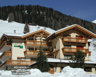 Hotel Dolomites Inn - Canazei - Edificio