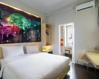 Cleo Hotel Jemursari Surabaya - Surabaya - Bedroom