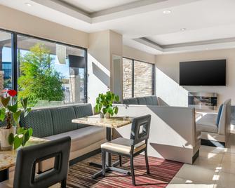 MainStay Suites Springfield Il - Springfield - Lobby