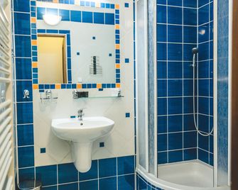 Hotel u České Koruny - Hradec Králové - Badkamer