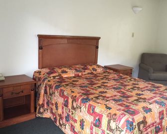 Golden Hills Motel - Tehachapi - Спальня