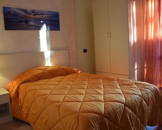 Hotel Il Boschetto - Tolentino - Schlafzimmer