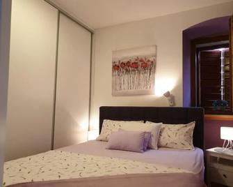 Apartments and Rooms Villa Lina - Split - Bedroom