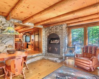 15% off Spring Special - Log Home -WiFi-Pet Friendly-Pavilion - Clarion