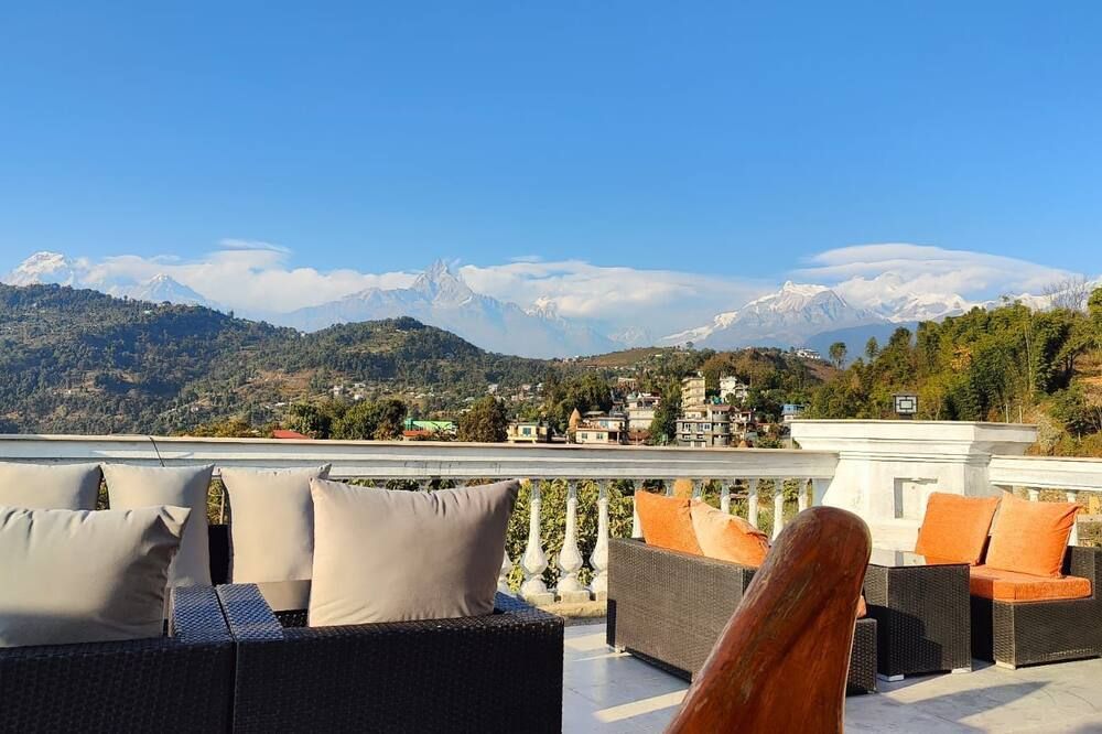 Pokhara Panorama Resort and Spa-Luxury Redefined - Pokhara - Balcony