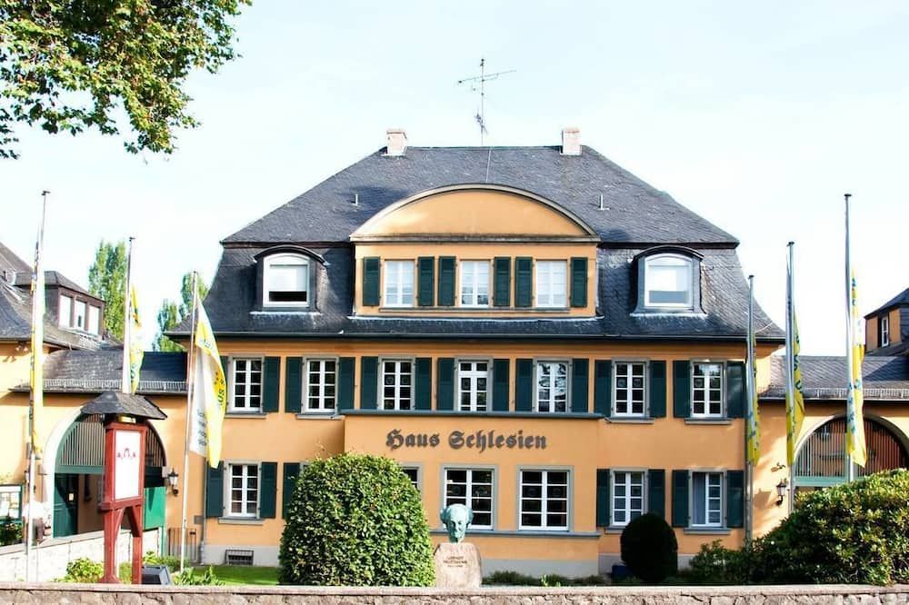 Haus Schlesien - Königswinter - Building