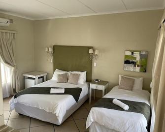Buffalo Hotel - Hectorspruit - Bedroom
