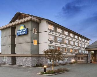 Days Inn & Suites by Wyndham Langley - Langley - Rakennus