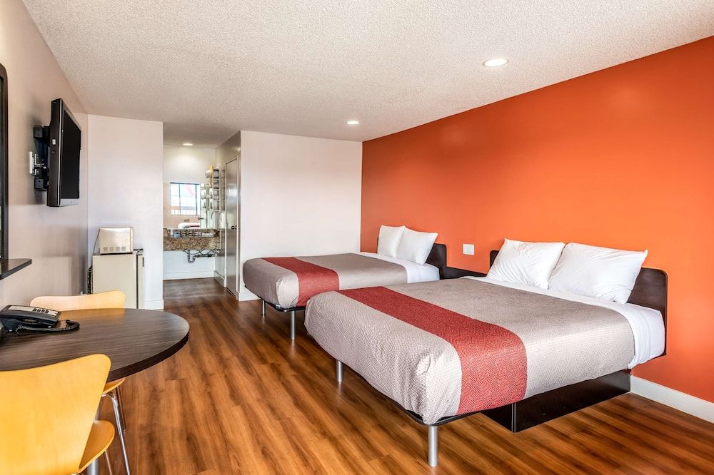 Motel 6 Gardena, Ca - South - גרדנה - חדר שינה