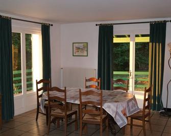 Squirrel Cottage, Independent, Not Overlooked, On 7000m2 Of Wood Property - Saint-Alban-les-Eaux - Comedor