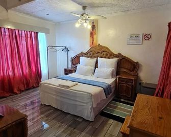 Hosthub Guest House - Rustenburg