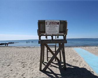 Stroll to Surf Drive Beach and Main Street! - Falmouth - Pláž
